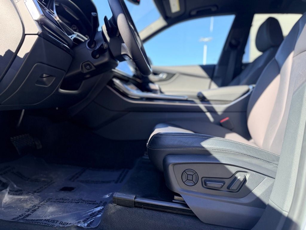 2021 Audi Q8 55 Premium Plus quattro