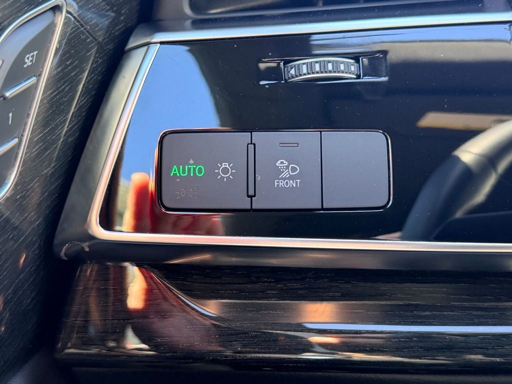 2021 Audi Q8 55 Premium Plus quattro