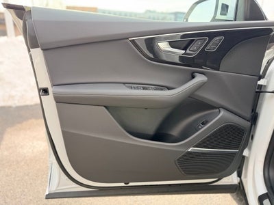 2025 Audi Q8 55 Premium Plus quattro