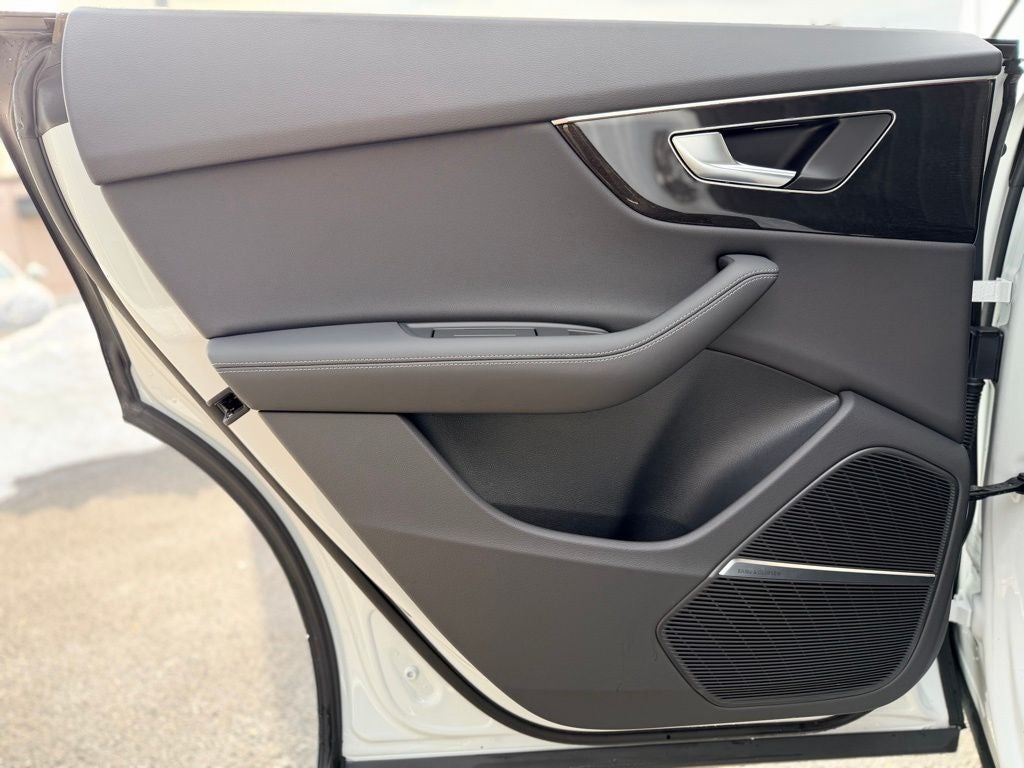 2025 Audi Q8 55 Premium Plus quattro