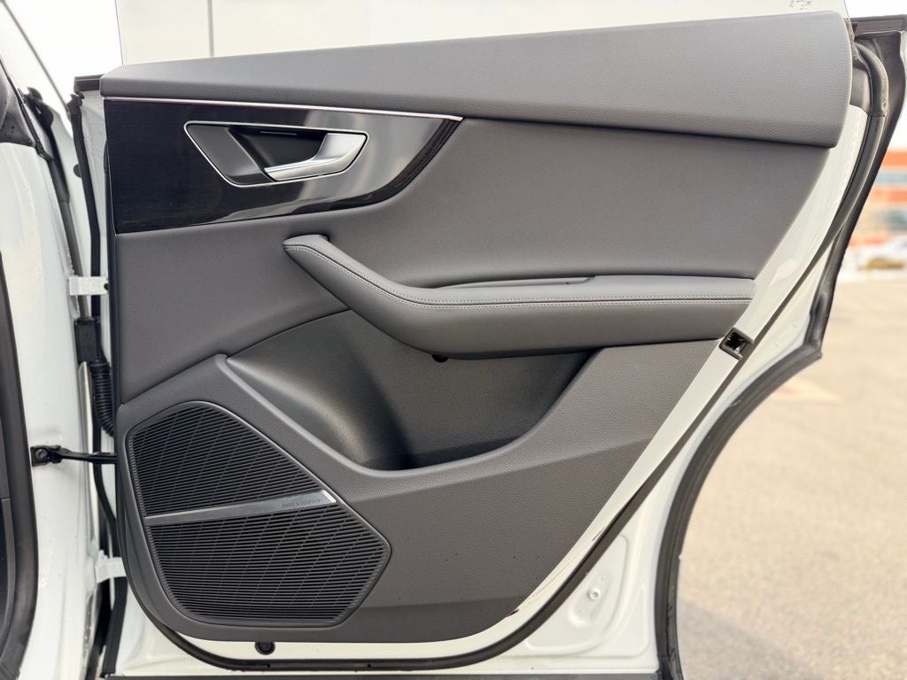 2025 Audi Q8 55 Premium Plus quattro