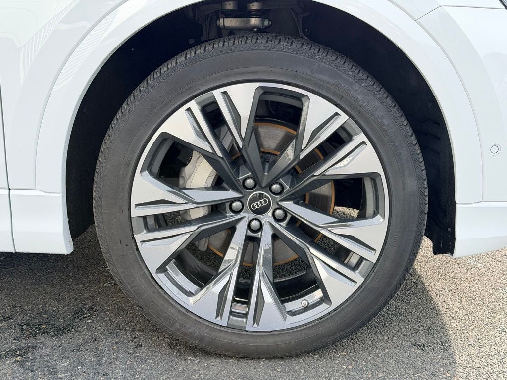 2025 Audi Q8 55 Premium Plus quattro