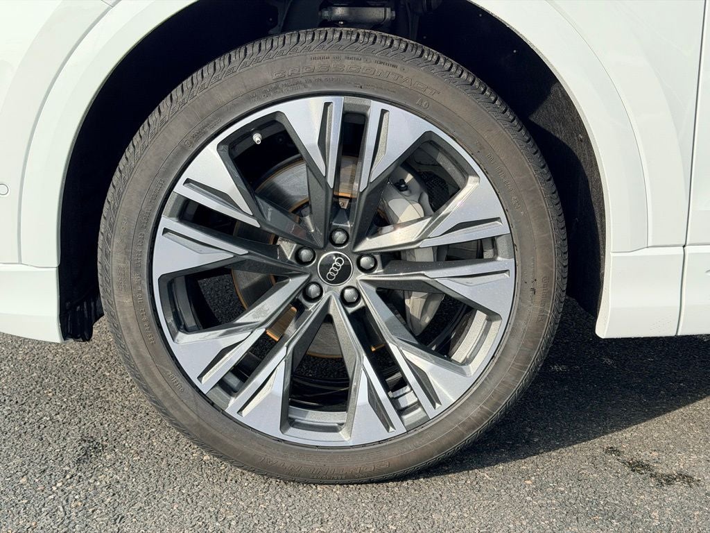 2025 Audi Q8 55 Premium Plus quattro