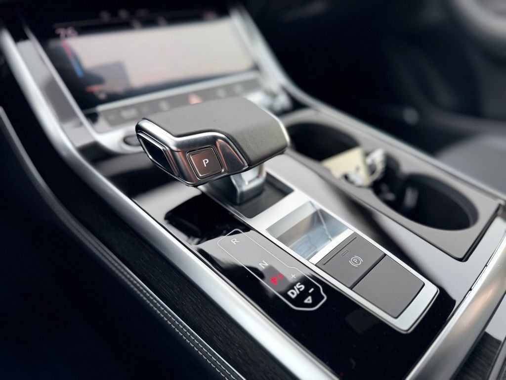 2025 Audi Q8 55 Premium Plus quattro