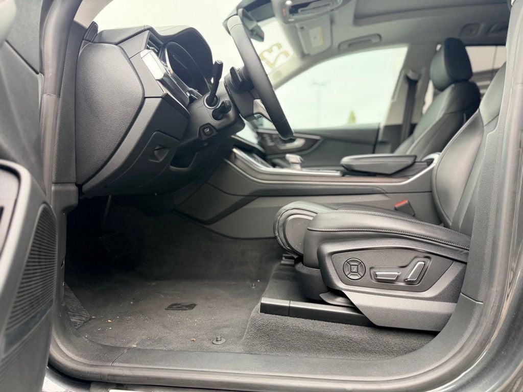 2023 Audi Q8 55 Prestige quattro