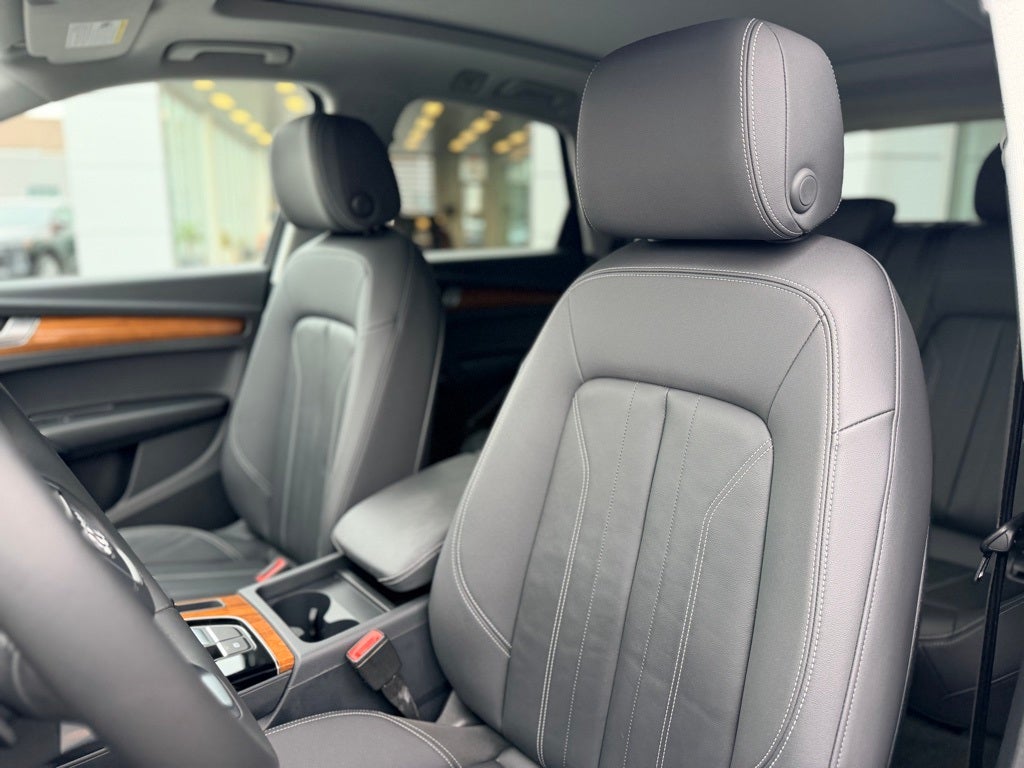 2023 Audi Q5 45 S line Premium quattro