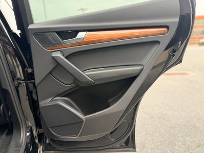 2023 Audi Q5 45 S line Premium quattro