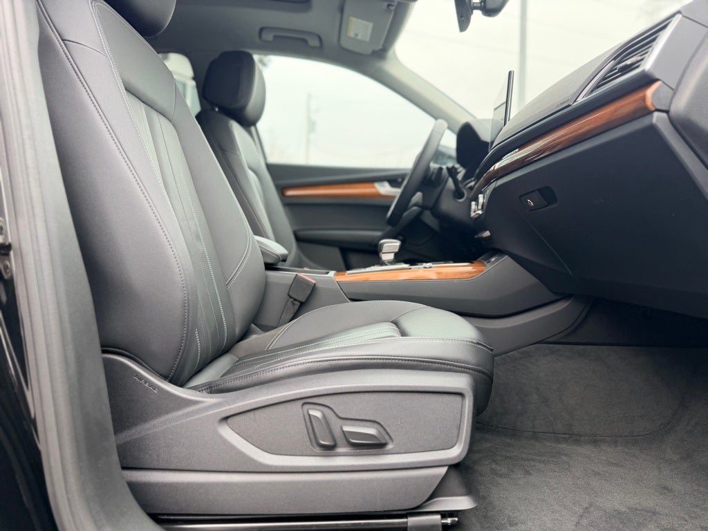 2023 Audi Q5 45 S line Premium quattro