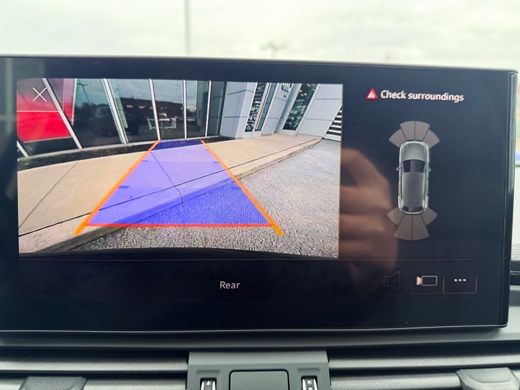 2023 Audi Q5 45 S line Premium quattro