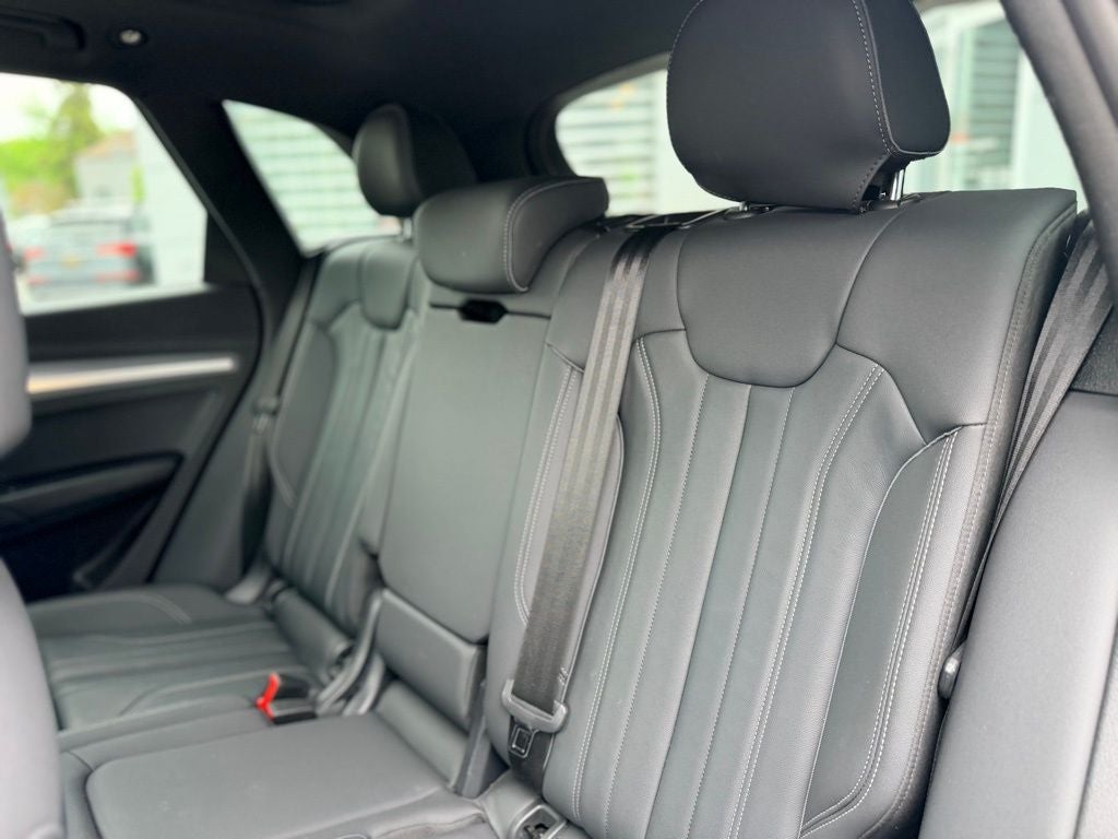 2025 Audi Q5 45 S line Premium quattro