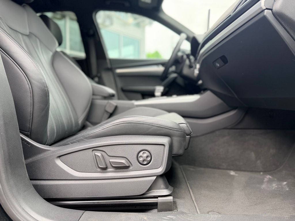2025 Audi Q5 45 S line Premium quattro