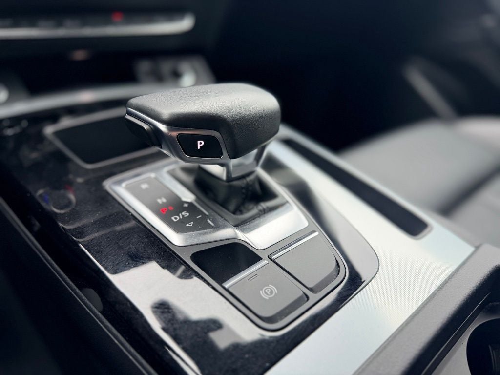 2025 Audi Q5 45 S line Premium quattro