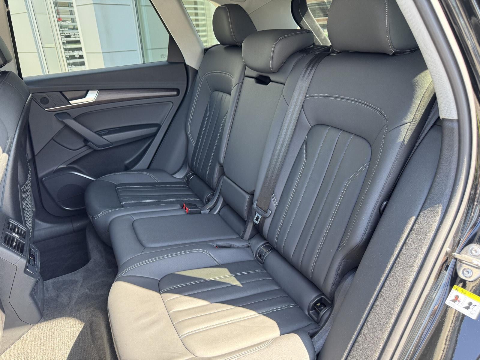 2022 Audi Q5 S line Premium