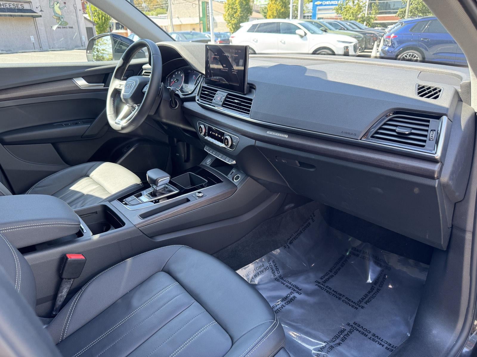 2022 Audi Q5 S line Premium