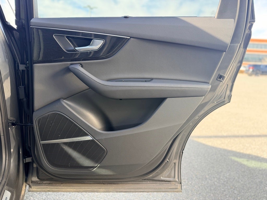 2023 Audi Q7 45 Premium Plus quattro