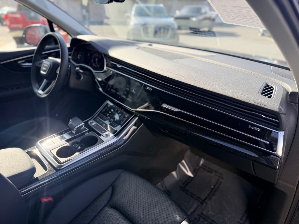 2023 Audi Q7 45 Premium Plus quattro