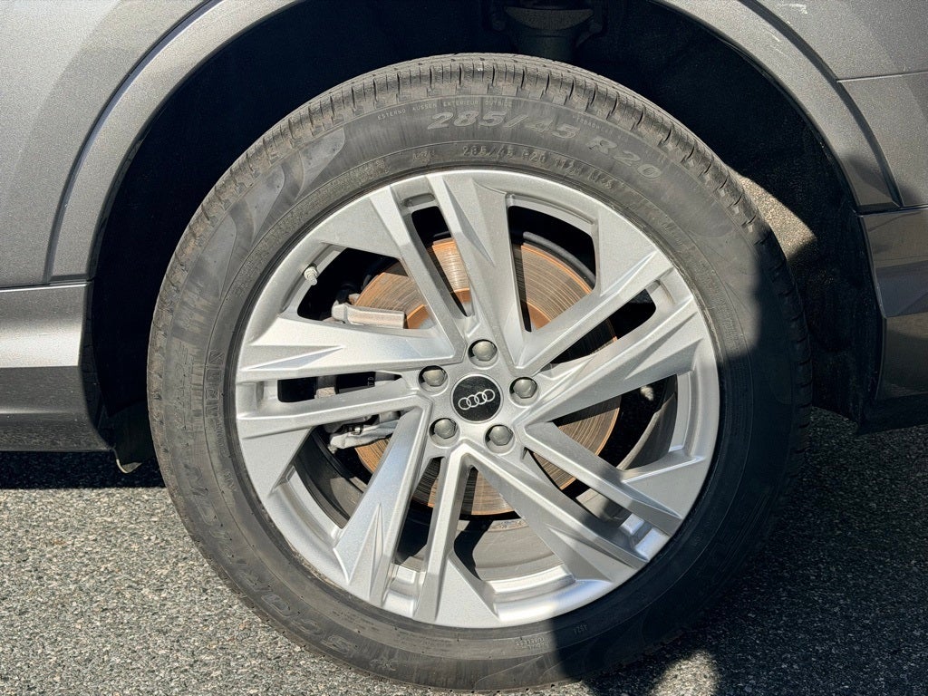 2023 Audi Q7 45 Premium Plus quattro