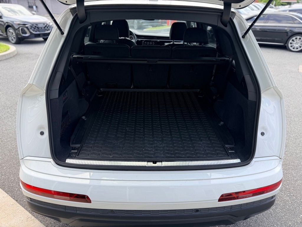 2025 Audi Q7 45 Premium Plus quattro