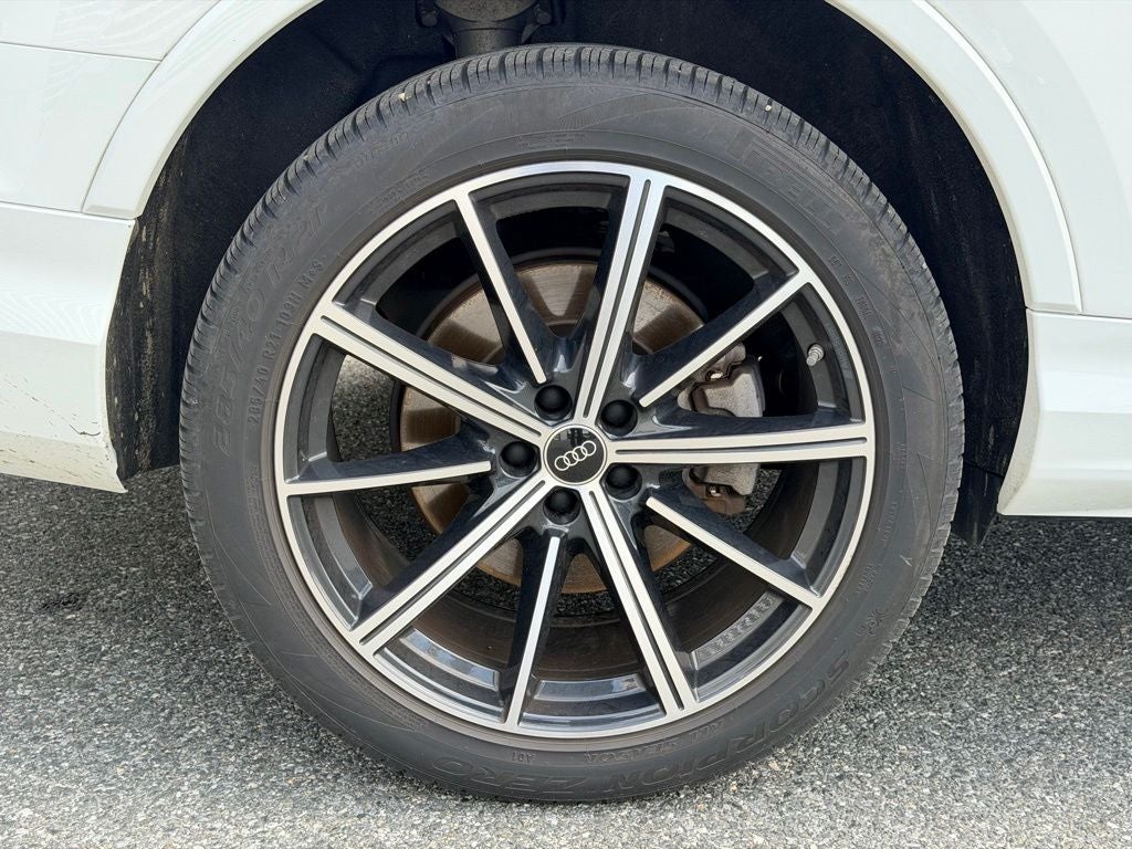 2025 Audi Q7 45 Premium Plus quattro