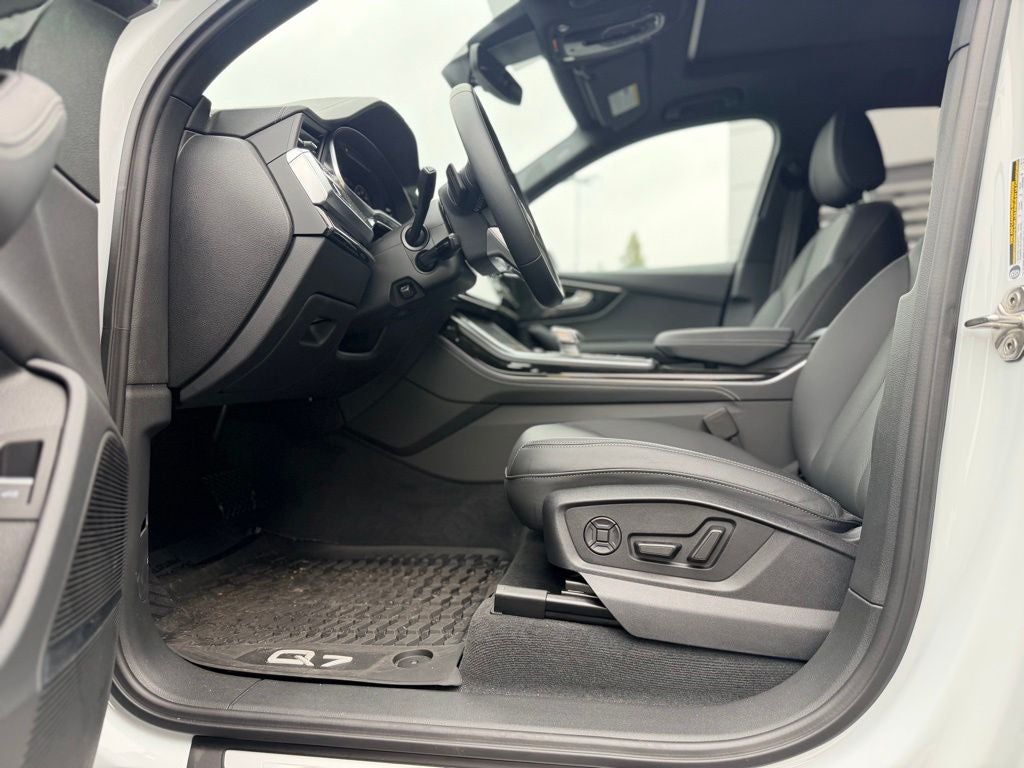 2025 Audi Q7 55 Premium Plus quattro