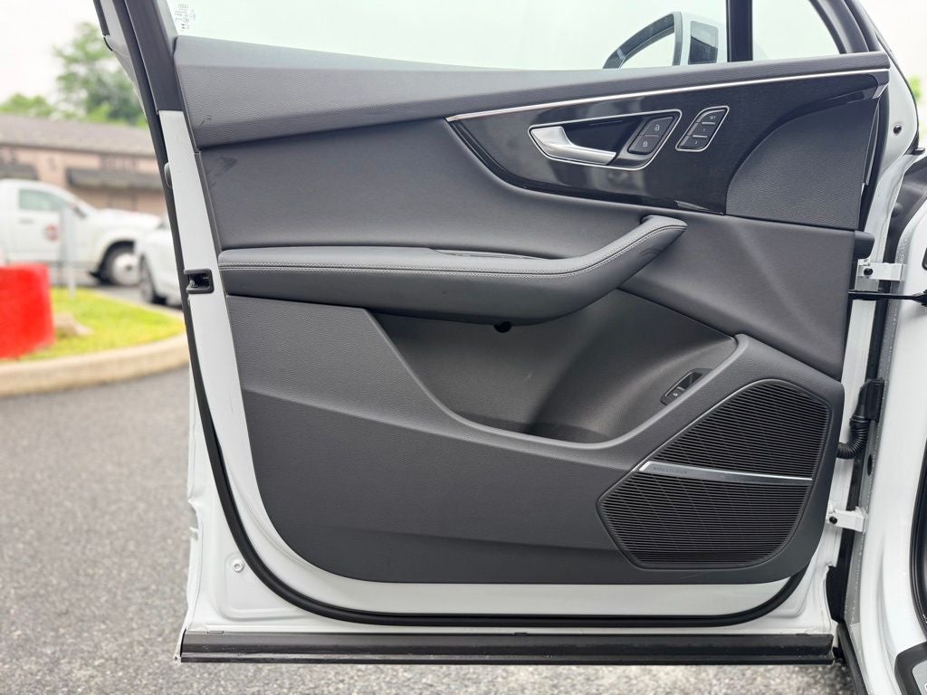 2025 Audi Q7 55 Premium Plus quattro