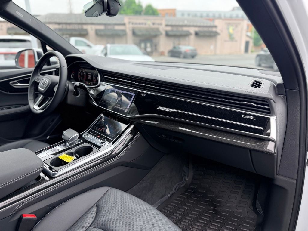 2025 Audi Q7 55 Premium Plus quattro