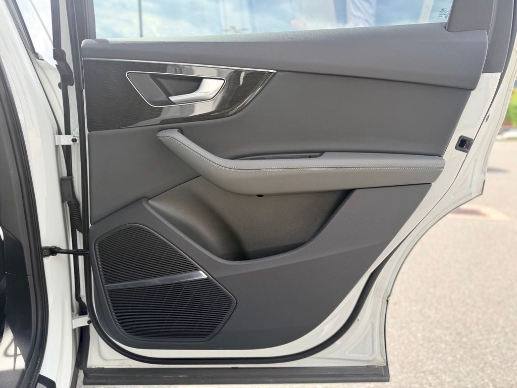 2025 Audi Q7 55 Premium Plus quattro