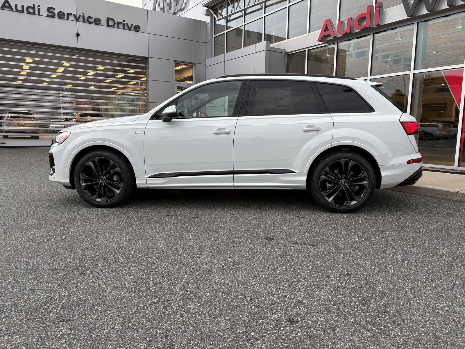 2026 Audi Q7 S line Premium Plus