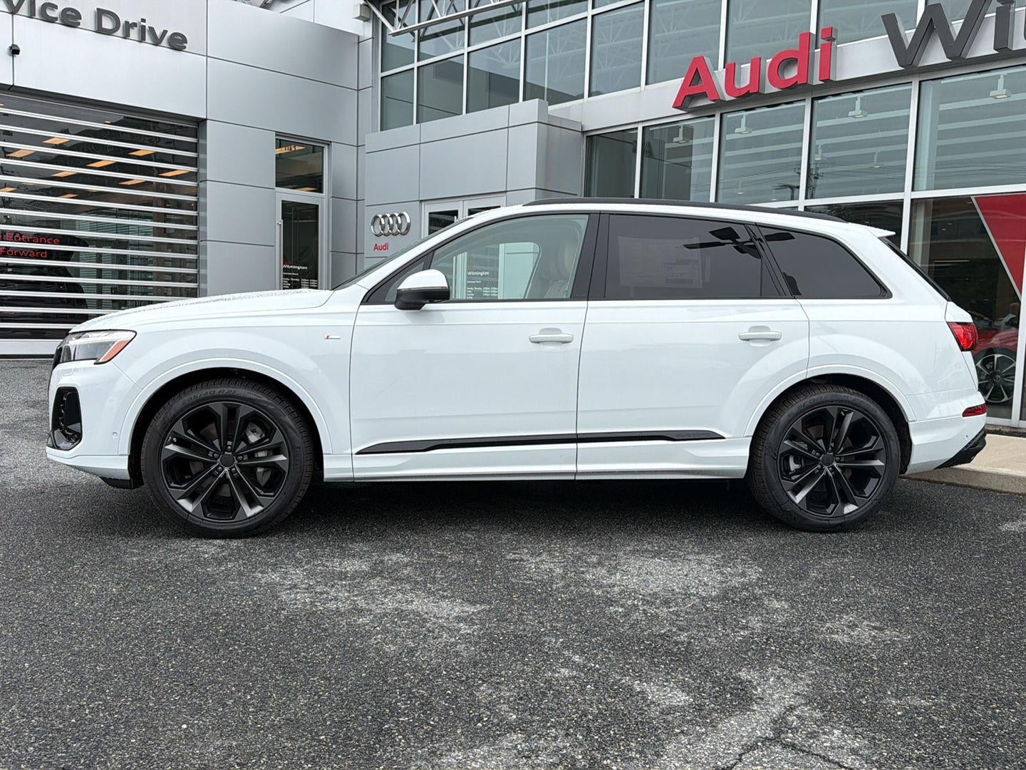 2026 Audi Q7 S line Premium Plus