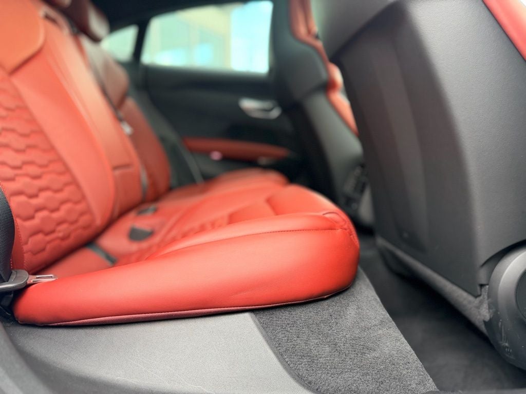 2023 Audi e-tron GT Premium Plus quattro