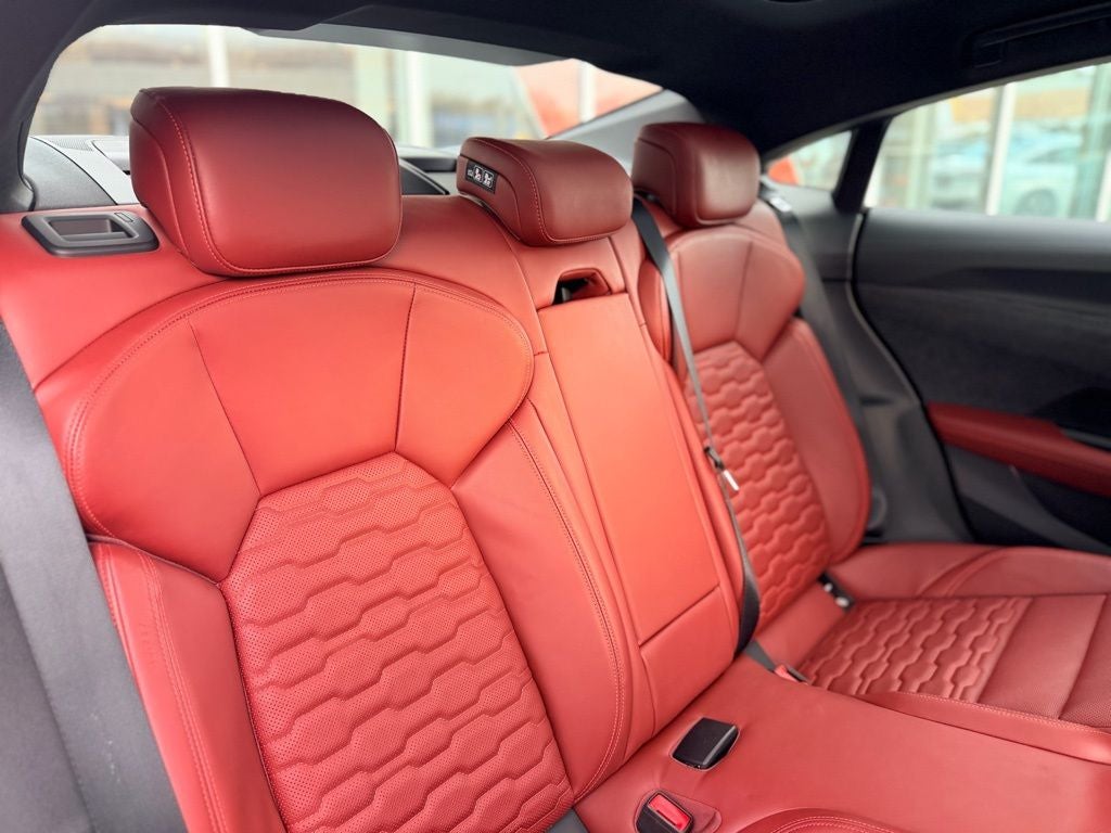 2023 Audi e-tron GT Premium Plus quattro