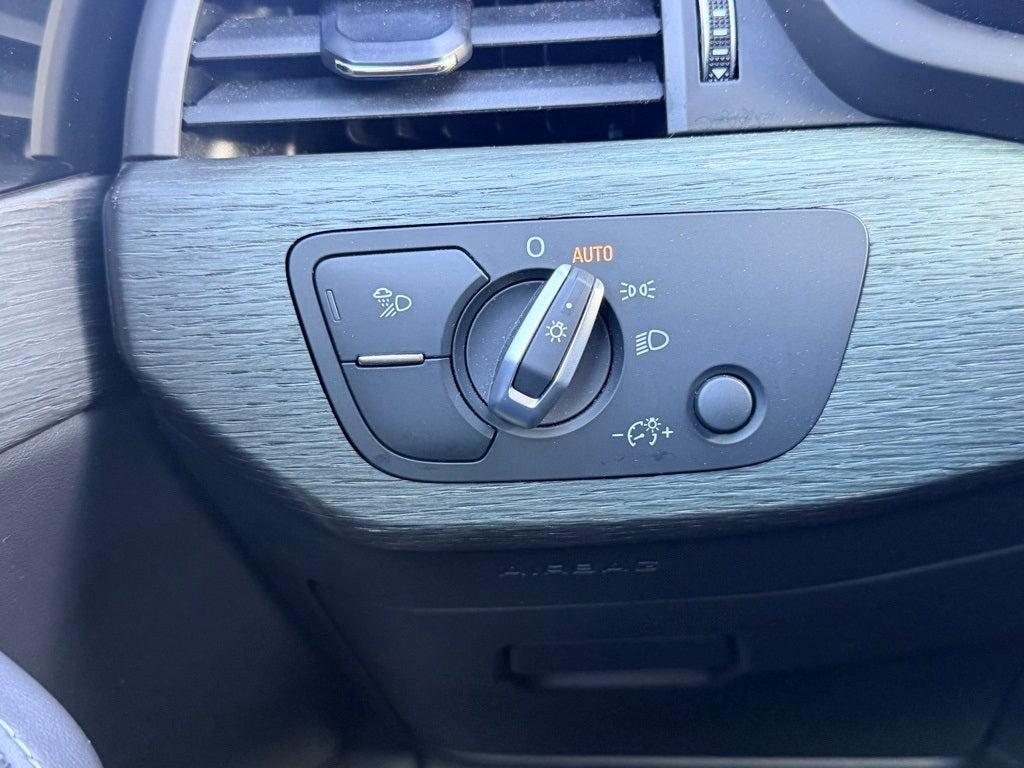 2022 Audi A4 45 S line Premium Plus quattro