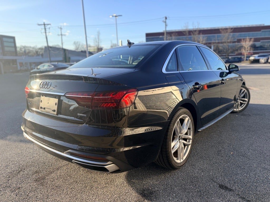2022 Audi A4 45 S line Premium Plus quattro