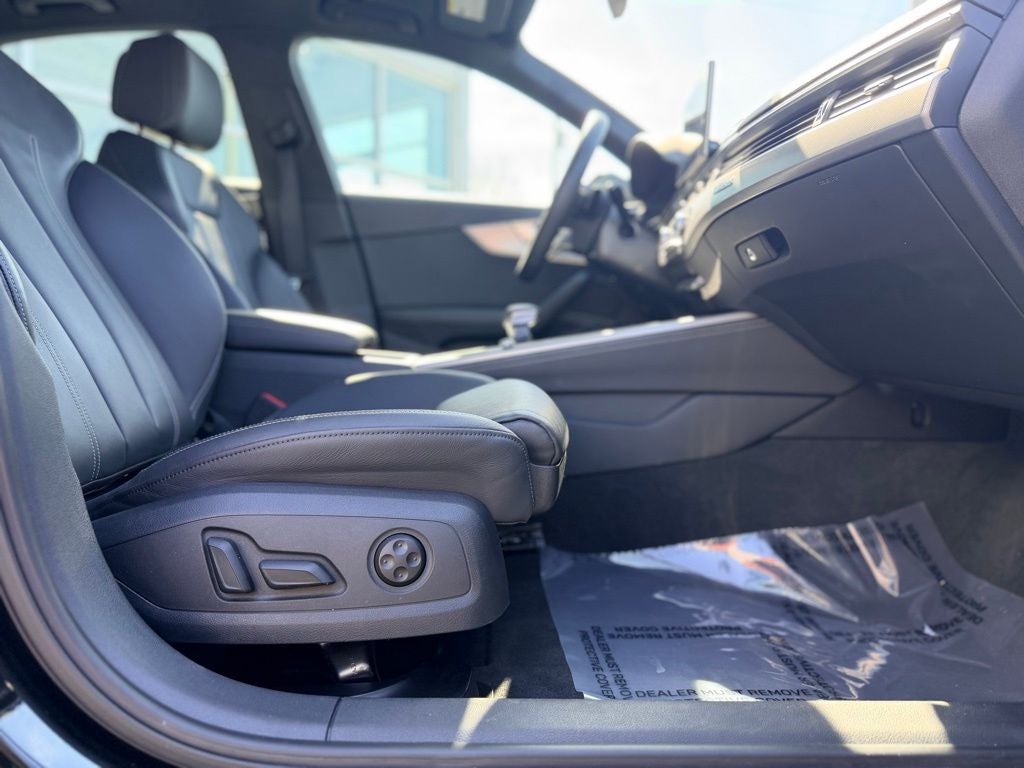 2023 Audi A4 45 S line Premium Plus quattro