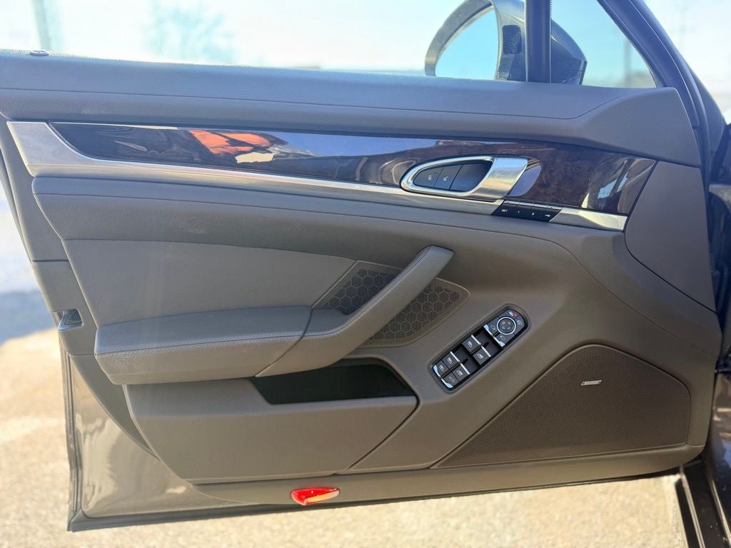 2015 Porsche Panamera 4