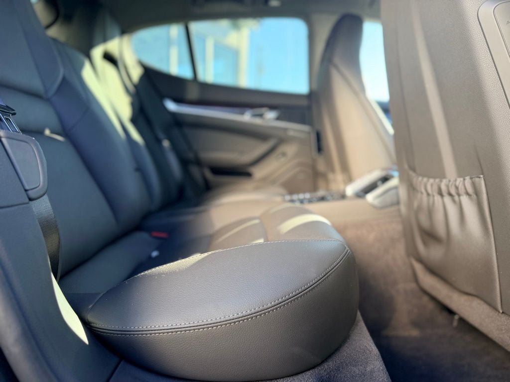 2015 Porsche Panamera 4