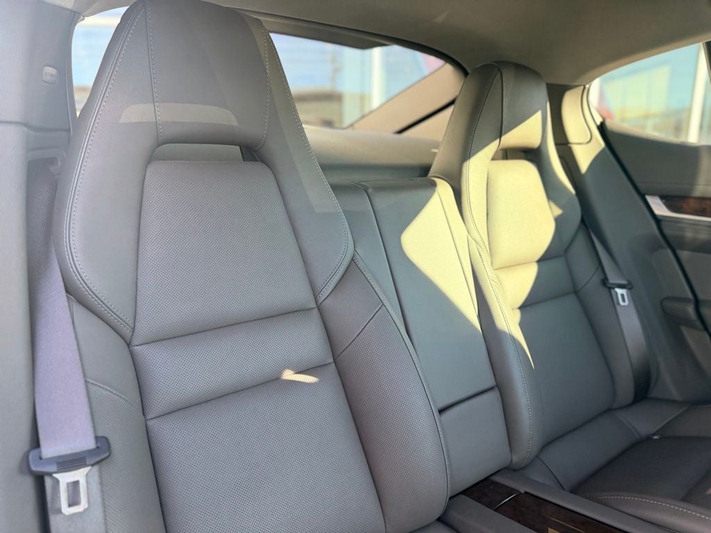 2015 Porsche Panamera 4