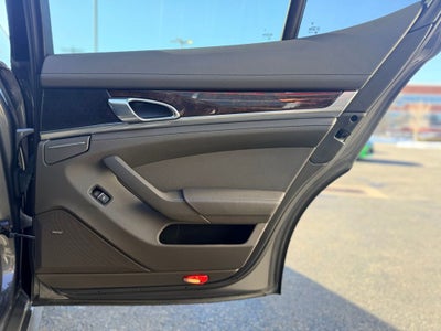 2015 Porsche Panamera 4
