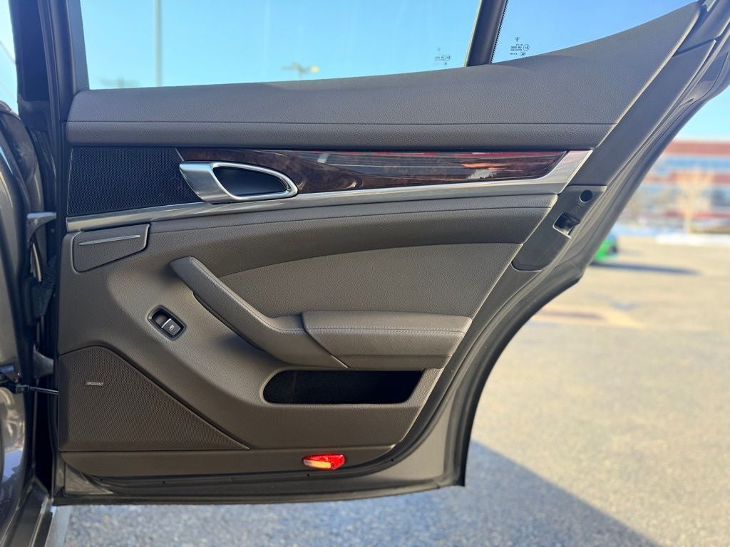 2015 Porsche Panamera 4