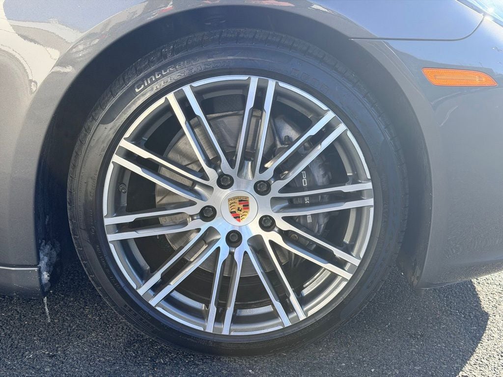 2015 Porsche Panamera 4