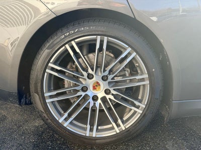 2015 Porsche Panamera 4