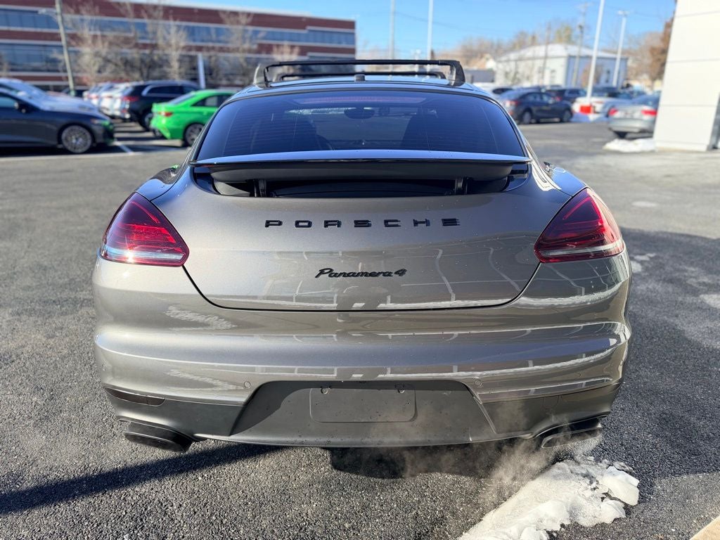 2015 Porsche Panamera 4