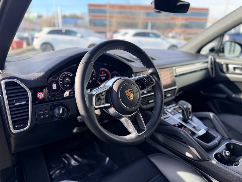 2023 Porsche Cayenne Platinum Edition