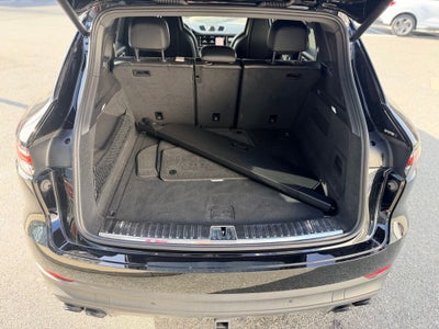 2023 Porsche Cayenne Platinum Edition