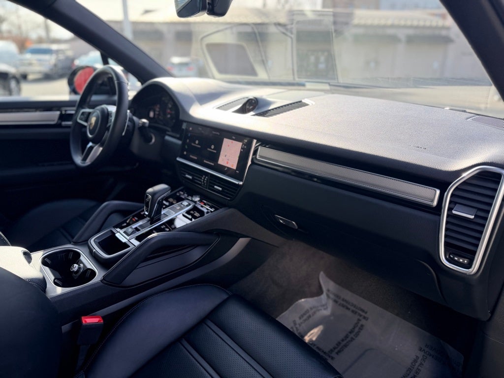 2023 Porsche Cayenne Platinum Edition