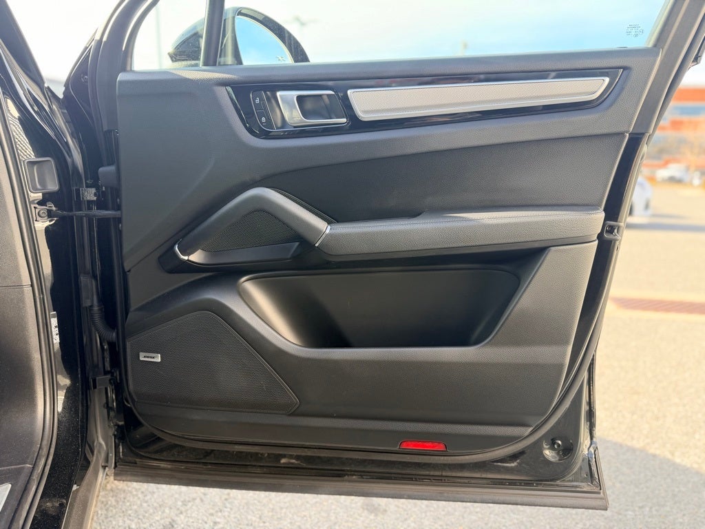 2023 Porsche Cayenne Platinum Edition