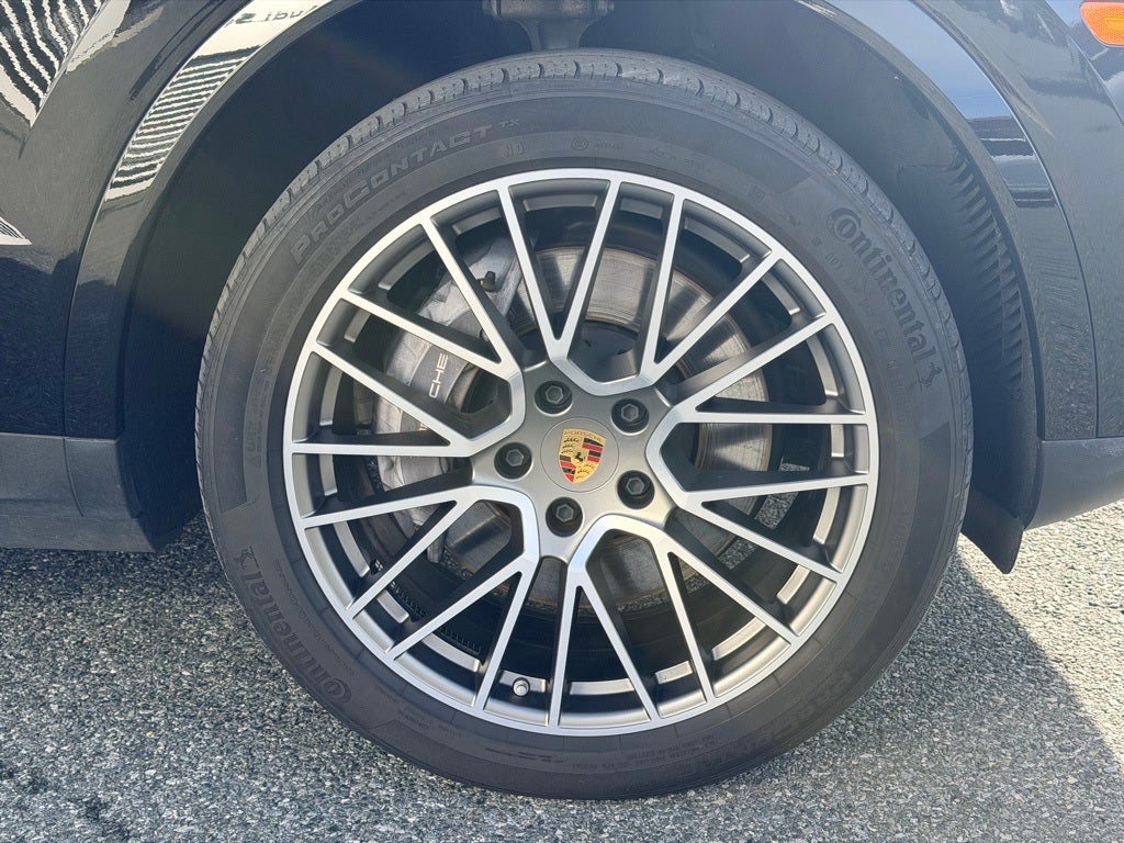 2023 Porsche Cayenne Platinum Edition