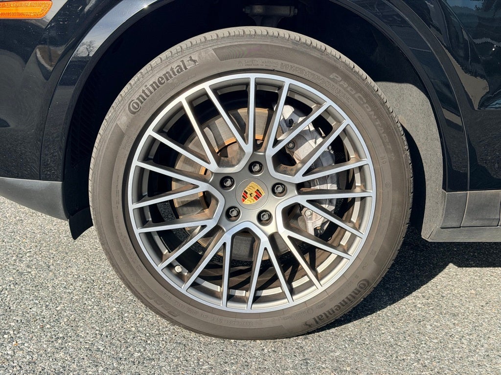 2023 Porsche Cayenne Platinum Edition