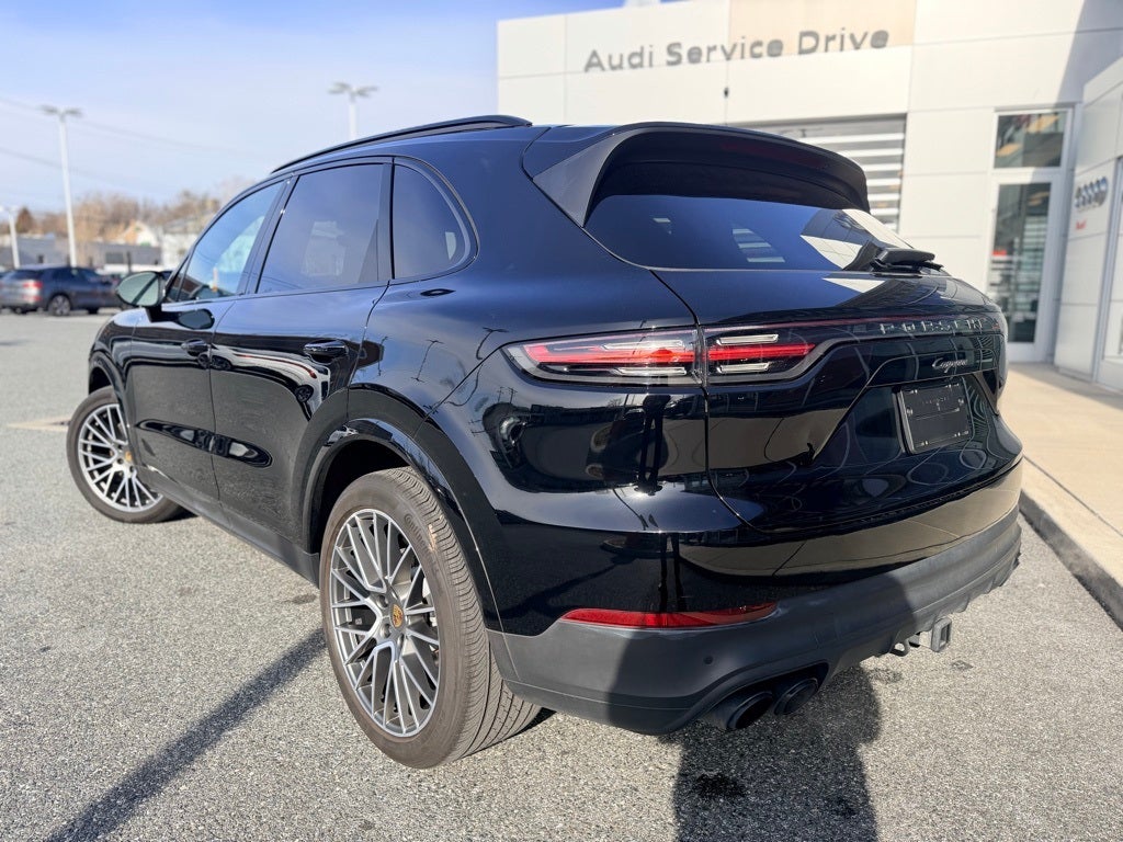 2023 Porsche Cayenne Platinum Edition