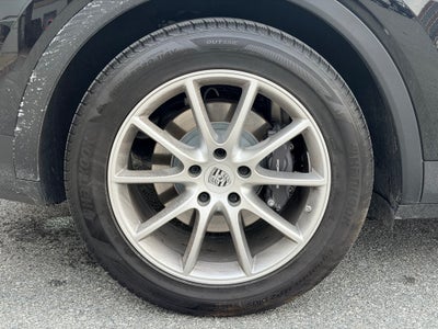 2024 Porsche Cayenne Base